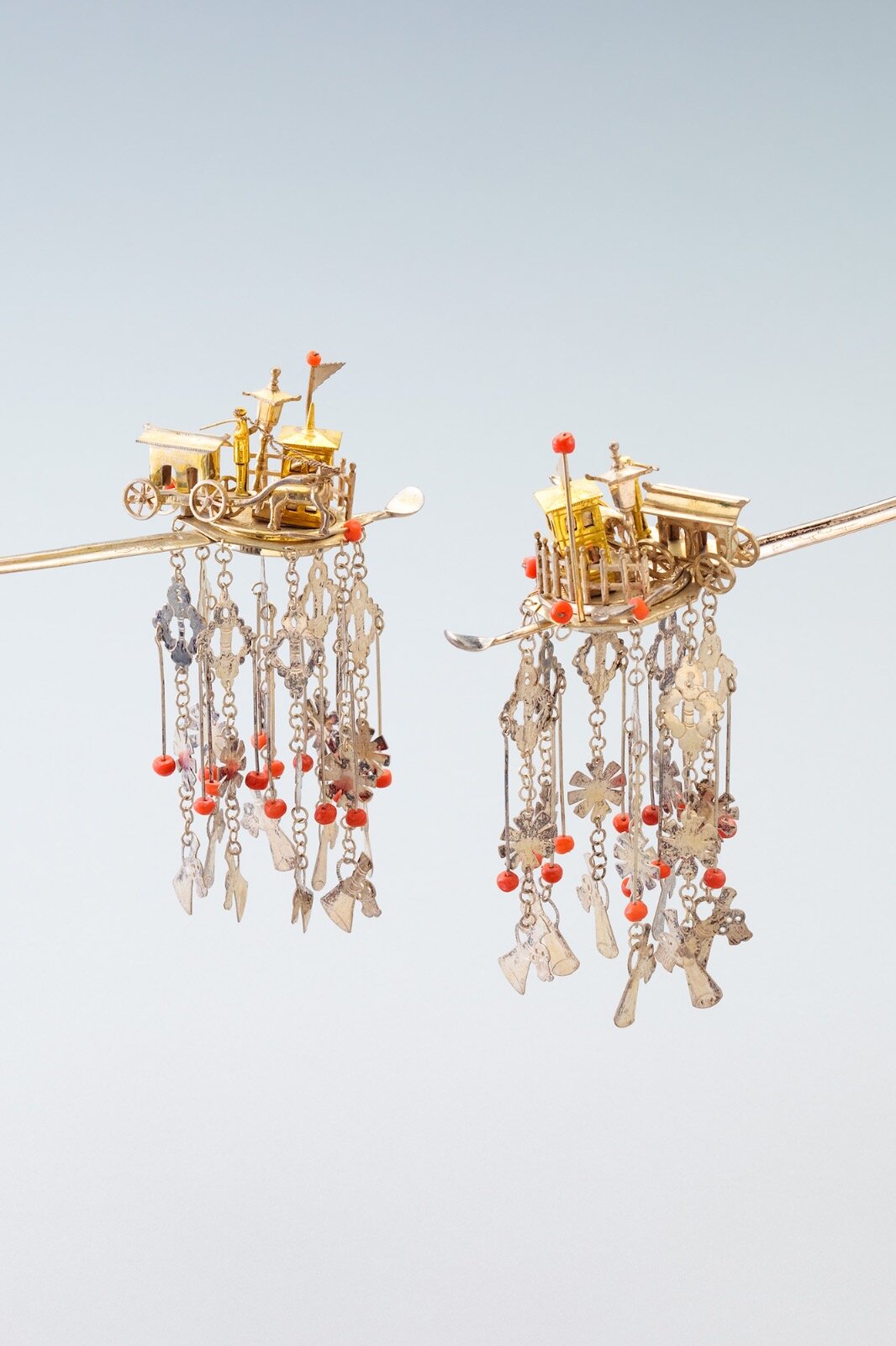 《文明開化飾り金銀珊瑚びらびら簪》 澤乃井櫛かんざしコレクション