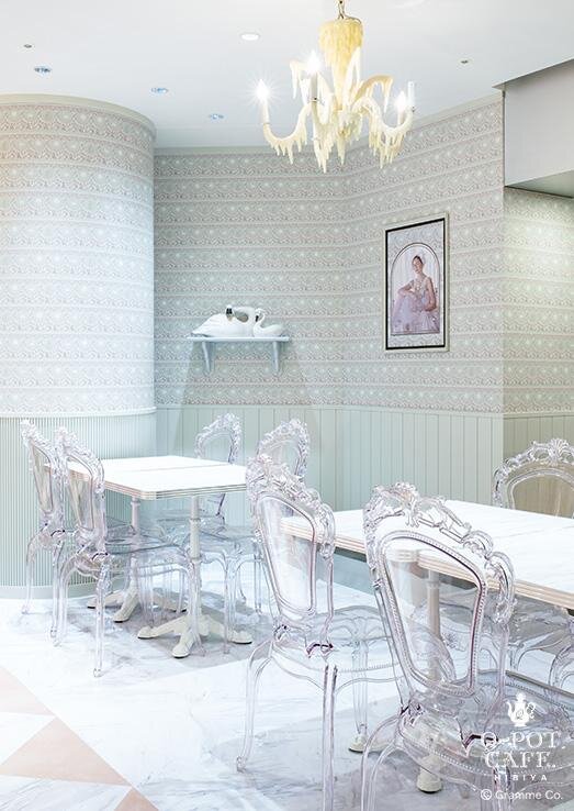 Q-pot CAFE.2号店が東京・日比谷に、“劇場”テーマのすみれ色アフタヌーンティー＆パフェ｜写真36