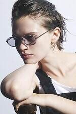 Y's アイウェア”二重アイブローライン”メタルフレーム＆ウェリントン型サングラス｜写真2