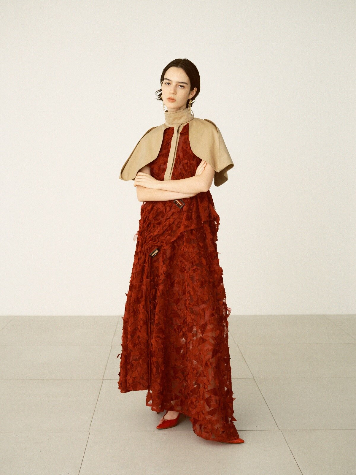 Petals carpet embroidered dress 253,000円