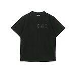 sacai“ロゴの一部が浮かび上がる”刺繍半袖Tシャツ、ドーバー銀座限定で｜写真4