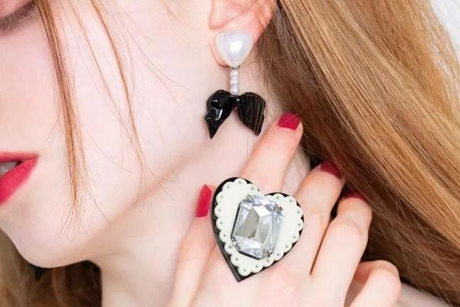 ミルク“まるでお菓子”なジュエルストーン付きリング＆ぷっくりメタリックハートのイヤリング