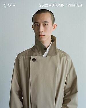 シオタ(CIOTA) 2022-23年秋冬ウィメンズ&メンズコレクション  - 写真1