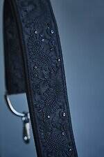 ディスコード ヨウジヤマモト、レザーショルダーバッグ＆インドのビーズ刺繍ポーチ｜写真4