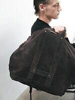 セブンバイセブン”ダークブラウン”スエードのトートバッグ、アーバンリサーチ限定で｜写真2