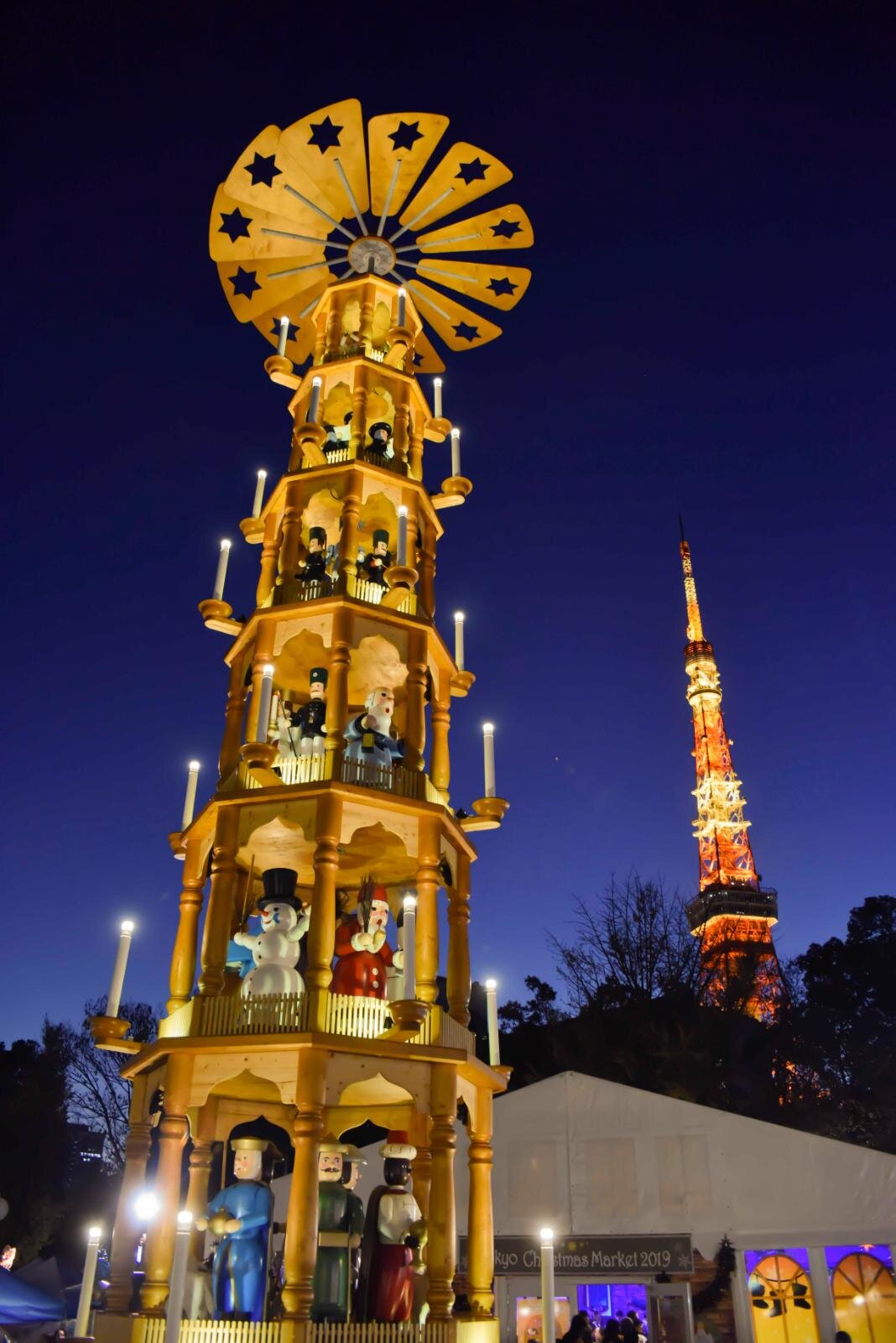 神宮外苑・芝公園で「東京クリスマスマーケット2025」巨大クリスマスピラミッドが登場｜写真1