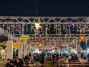 「東京クリスマスマーケット2025」明治神宮外苑で開催、巨大クリスマスピラミッドが出現｜写真24