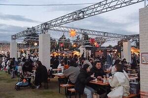 「東京クリスマスマーケット2025」明治神宮外苑で開催、巨大クリスマスピラミッドが出現｜写真25