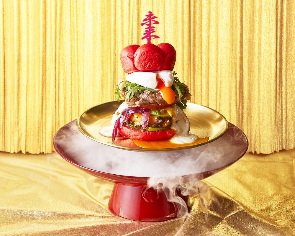 「豪華絢爛バーガー -梅未来- (ポテト付き)」3,000円