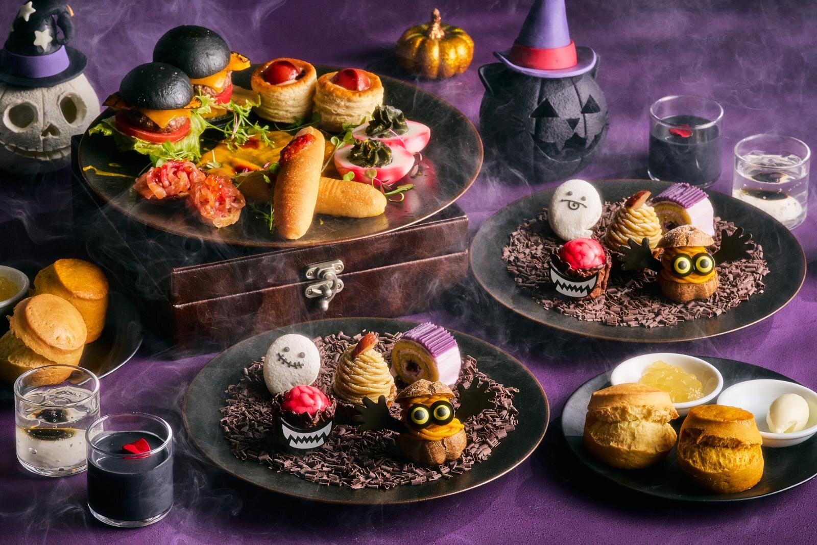 グランド ハイアット 東京のハロウィンアフタヌーンティー、“脳みそ”ラズベリームースや目玉ゼリーなど