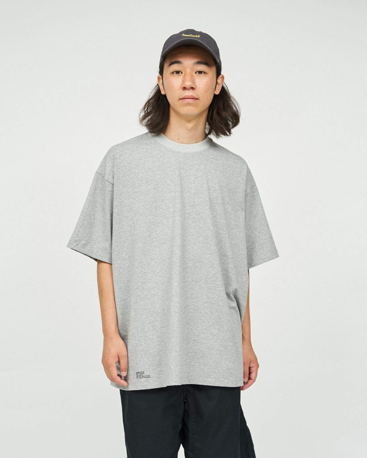 フレッシュサービスの“旅”アイテム、ネックピロー内蔵スウェットやエースのキャリーケース｜写真2