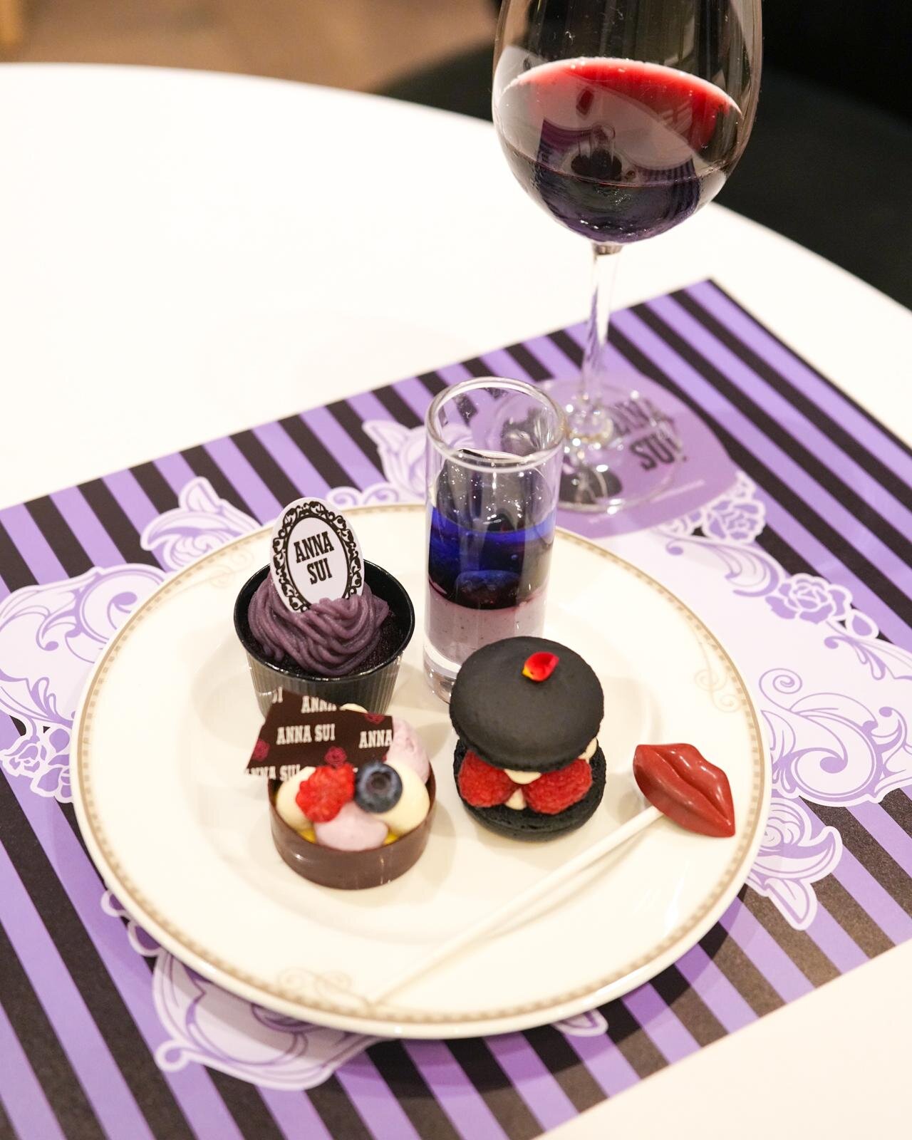 アナ スイ×ザ ストリングス 表参道の秋アフタヌーンティー、“蝶や薔薇”で彩る紫色スイーツ｜写真11