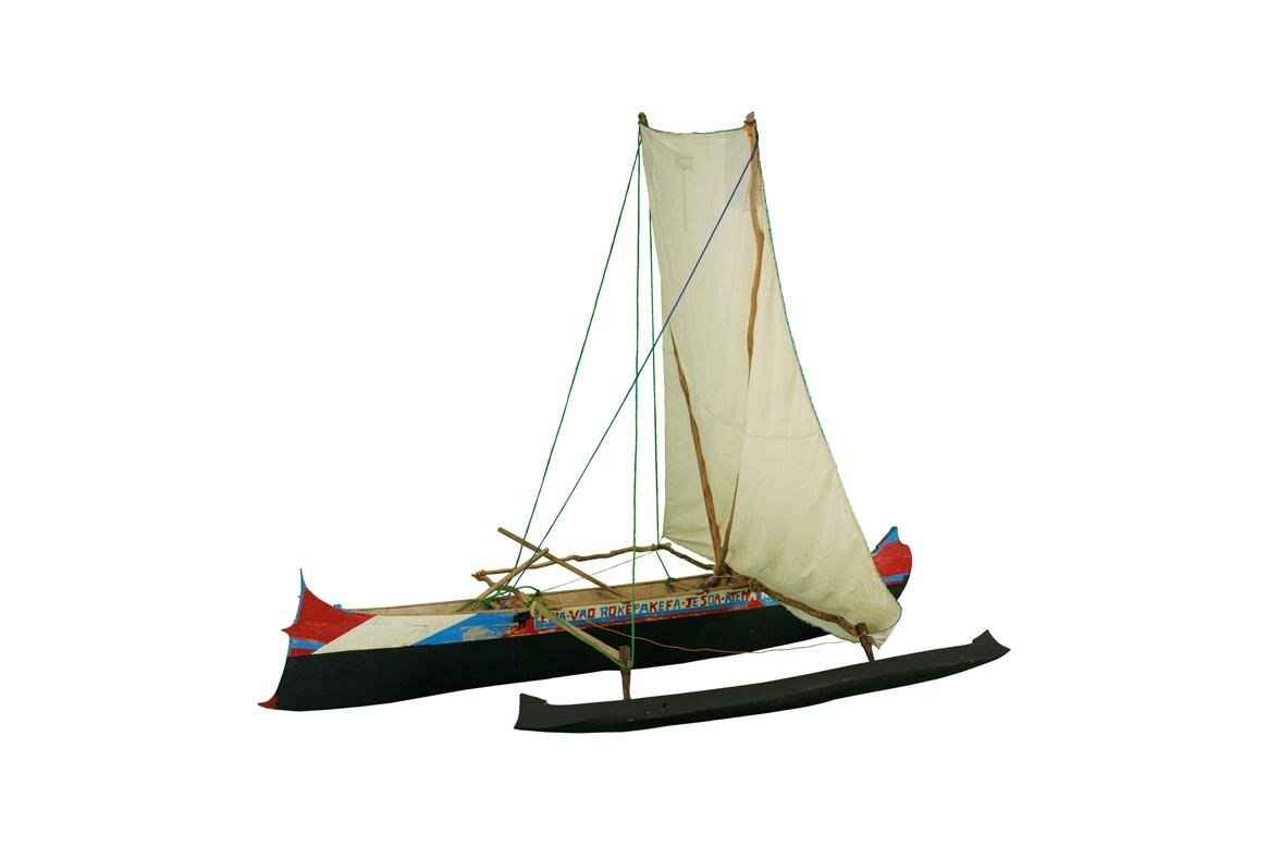 インド洋圏のシングルアウトリガー式カヌー マダガスカル 国立民族学博物館所蔵