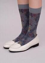 キワンダ“宇宙や神々の愛”着想25年秋冬ソックス、流れ星走るニーハイ＆可憐ないちご柄シアーソックス｜写真27