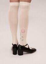 キワンダ“宇宙や神々の愛”着想25年秋冬ソックス、流れ星走るニーハイ＆可憐ないちご柄シアーソックス｜写真41