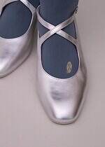 キワンダ“宇宙や神々の愛”着想25年秋冬ソックス、流れ星走るニーハイ＆可憐ないちご柄シアーソックス｜写真35