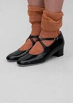 キワンダ“宇宙や神々の愛”着想25年秋冬ソックス、流れ星走るニーハイ＆可憐ないちご柄シアーソックス｜写真32