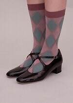 キワンダ“宇宙や神々の愛”着想25年秋冬ソックス、流れ星走るニーハイ＆可憐ないちご柄シアーソックス｜写真23