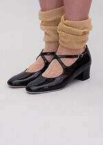 キワンダ“宇宙や神々の愛”着想25年秋冬ソックス、流れ星走るニーハイ＆可憐ないちご柄シアーソックス｜写真33