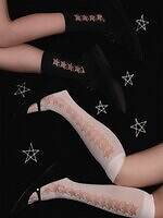 キワンダ“宇宙や神々の愛”着想25年秋冬ソックス、流れ星走るニーハイ＆可憐ないちご柄シアーソックス｜写真56