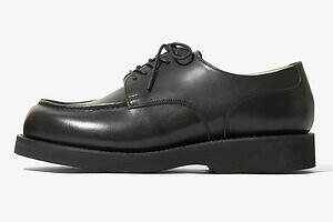 ネペンテス×フット・ザ・コーチャーが初コラボ、レースアップ＆ベルクロ仕様のモカシンシューズ