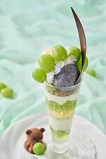 リーガロイヤルホテル京都の‟シャインマスカット尽くし”パフェ、果肉弾けるフルーツサンドも｜写真1