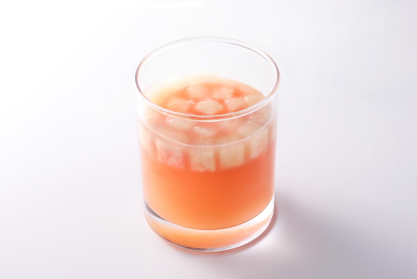 ホテルニューオータニ濃厚桃まるごと使用「新エクストラスーパーショートケーキ」＆ロールケーキ｜写真3