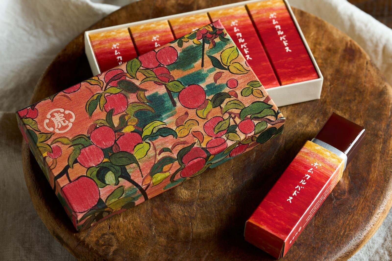 とらや、カカオ×オレンジ羊羹やモネ着想の生菓子が限定登場