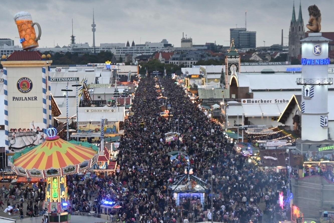 「オクトーバーフェスト 2025」東京・芝公園で秋開催、直輸入のドイツビールや本場グルメが集結｜写真3
