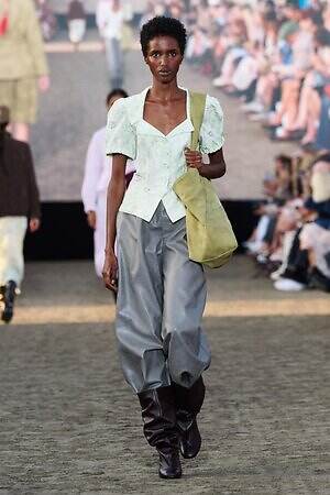 バウム ウンド ヘルガーテン(BAUM UND PFERDGARTEN) 2026年春夏ウィメンズ&メンズコレクション  - 写真10