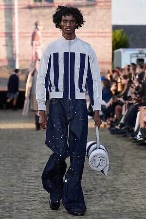 バウム ウンド ヘルガーテン(BAUM UND PFERDGARTEN) 2026年春夏ウィメンズ&メンズコレクション  - 写真25