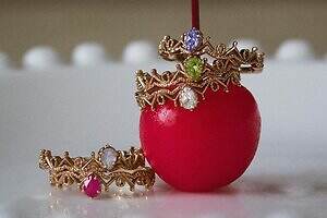 ノジェス「パーティー」着想ジュエリー、クラウン風天然石リング＆”生クリーム”シルバーピアス