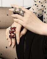 ラブ バイ イー・エム“あふれるハート”のリング＆ピアス、3連リボンのアーマーリングも｜写真30