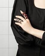 ラブ バイ イー・エム“あふれるハート”のリング＆ピアス、3連リボンのアーマーリングも｜写真32