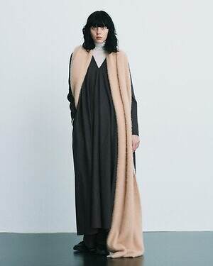 エイトン(ATON) 2021-22年秋冬ウィメンズ&メンズコレクション  - 写真9