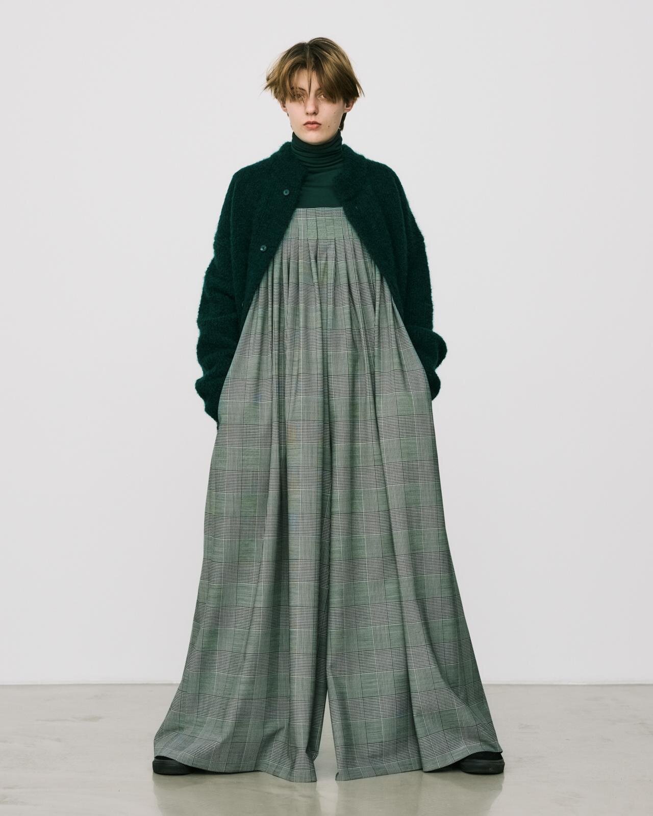 エイトン(ATON) 2022-23年秋冬ウィメンズ&メンズコレクション  - 写真24