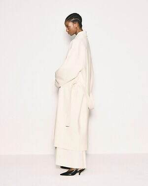 エイトン(ATON) 2023-24年秋冬ウィメンズ&メンズコレクション  - 写真15