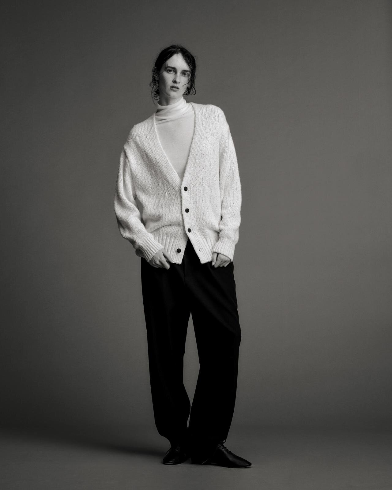 エイトン(ATON) 2024-25年秋冬ウィメンズ&メンズコレクション  - 写真11