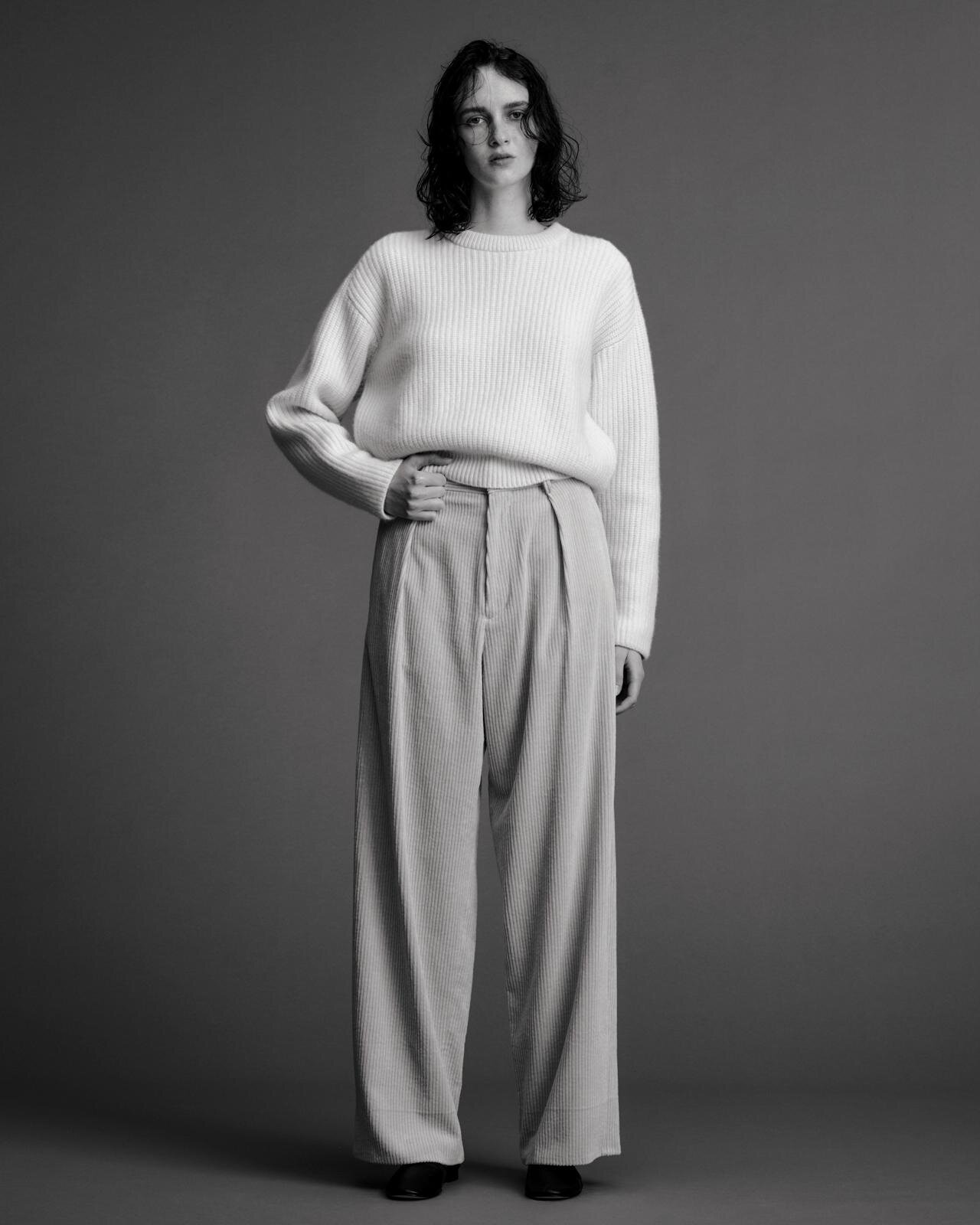 エイトン(ATON) 2024-25年秋冬ウィメンズ&メンズコレクション  - 写真15