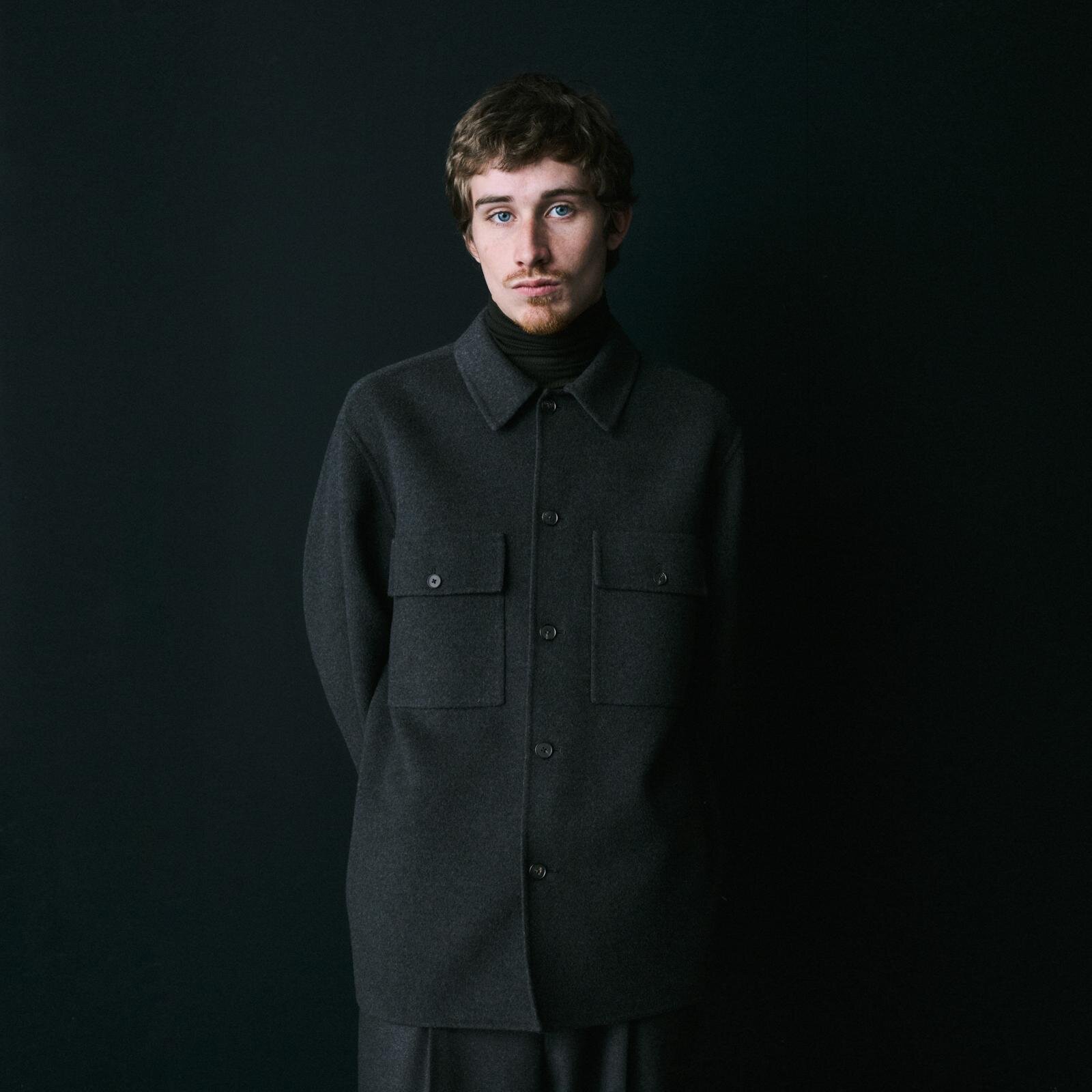 エイトン(ATON) 2025-26年秋冬ウィメンズ&メンズコレクション  - 写真21