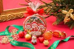 カファレルからクリスマス限定コレクションが登場 - ツリーの飾りにもなるオーナメント缶など｜写真1