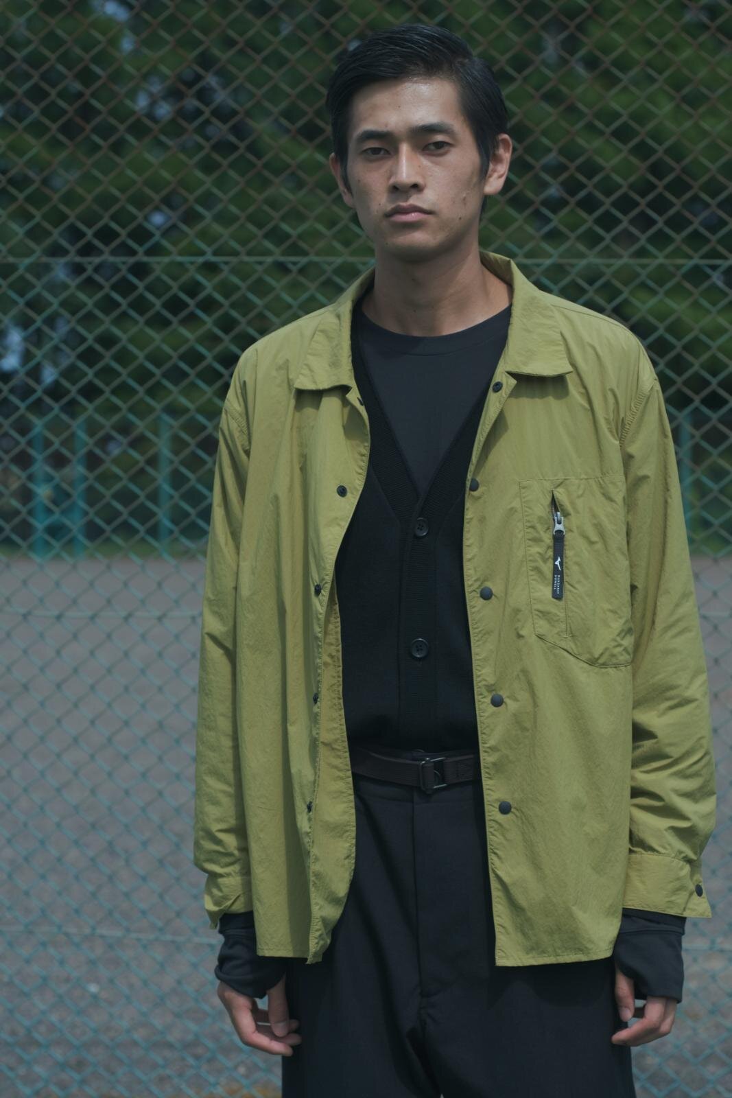 ミズノ×マーガレット・ハウエル“ゴアテックス搭載”スニーカー＆軽量ナイロンの巾着ミニショルダー｜写真16