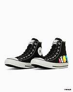 たべっ子どうぶつ×コンバース、“ビスケット”総柄プリントや“らいおんくん”たち配したスニーカー｜写真1