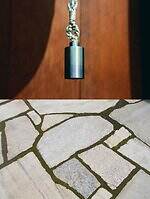 ジル サンダーが京都の伝統工房とコラボ、澄んだ音色の“おりん”チャームやアーカイブ生地の布扇子｜写真26