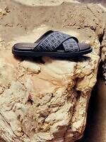 フェラガモ“ヴァラ”リボンのラフィア編みバレリーナシューズ＆フラットサンダル｜写真15