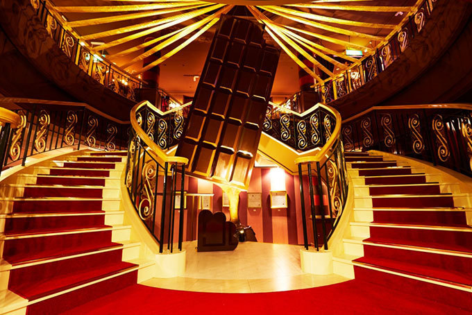 ハウステンボス、天井からチョコレートが溶け出る「ショコラ伯爵の館」でバレンタインイベント | 写真