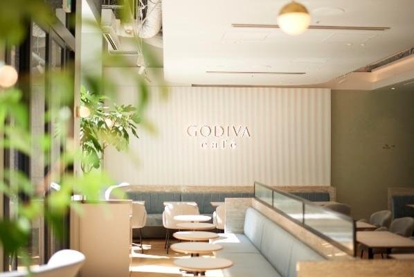 ゴディバカフェ初“スタンドタイプ”のテイクアウト専門店が成田国際空港に、抹茶×チョコの限定ドリンクも｜写真4