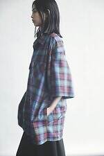 ワイズ(Y's) Y’s....｜写真1