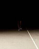 Y-3“毛筆スリーストライプス”のテニスシューズ、水墨画風グラフィックTシャツなどウェアも｜写真25