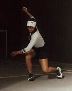 Y-3“毛筆スリーストライプス”のテニスシューズ、水墨画風グラフィックTシャツなどウェアも｜写真30